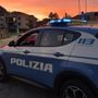 Ruba un'auto in Ticino e fugge oltre il confine: fermato un 25enne a Trasquera