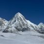 Alpinisti ossolani in vetta al Lobuche Est: nuova impresa in Himalaya