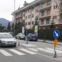 Via Cassino al buio, la protesta dei residenti Via Cassino al buio, la protesta dei residenti