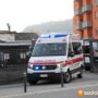 Cade dal tetto mentre lavora: 59enne soccorso in codice rosso a Trontano