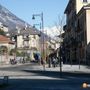Domodossola si colora contro la violenza: 1200 coperte per Viva Vittoria Vco