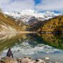 L’autunno accende laghi e valli dell’Ossola: dal foliage al trekking, un mese da vivere all’aperto