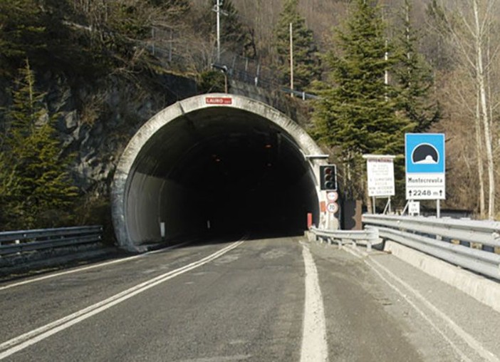 Chiusa per una notte la galleria Montecrevola