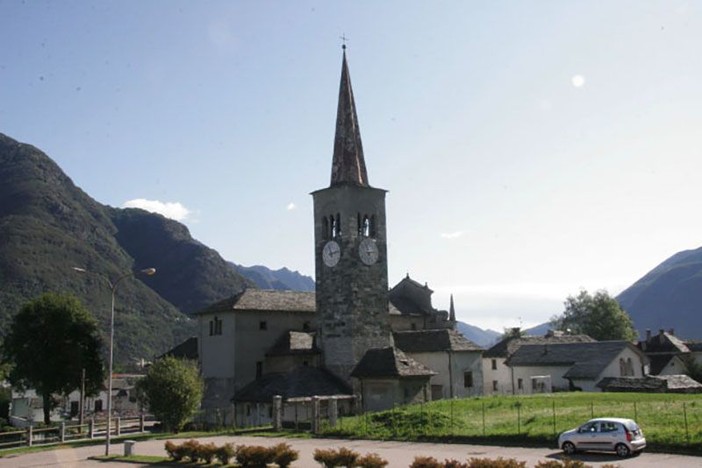 A Pieve Vergonte si presenta il libro sulla storia della chiesa e della  comunità