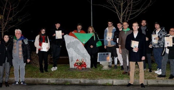 Momenti della consegna dell'attestato ai neo diciottenni di Premosello