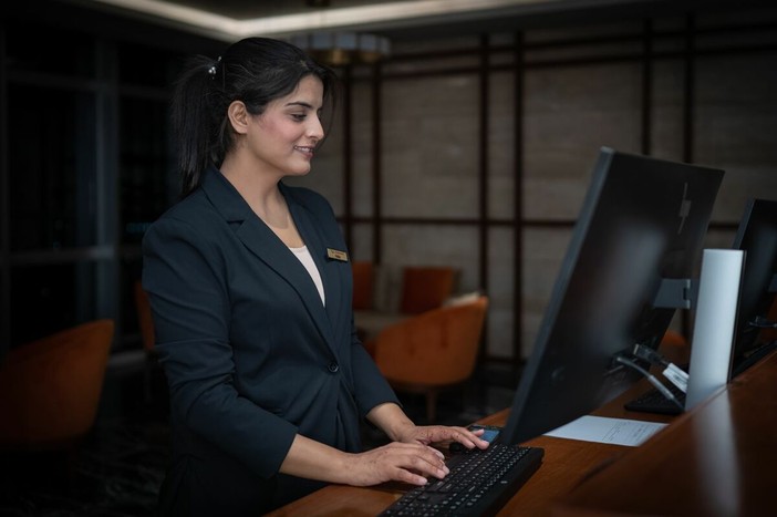 Reception, accoglienza e customer care: i servizi invisibili che incidono sulla reputazione aziendale