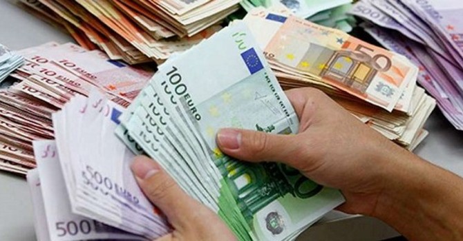 Immigrati Vco, 10 milioni di euro inviati alle famiglie nei Paesi d’origine Immigrati Vco, 10 milioni di euro inviati alle famiglie nei Paesi d’origine