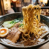 Brodo fumante, bacchette e comodità: il 6 ottobre si celebra il World Noodle Day
