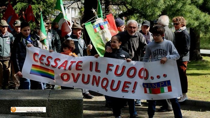 Un momento della manifestazione del 25 aprile 2024 a Villadossola