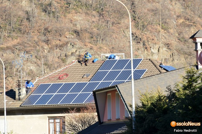 Energia in Piemonte: crollo dei consumi e CO2, boom di produzione da rinnovabili