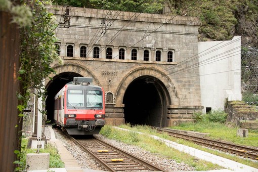 Primo Comitato di Pilotaggio per Simplon 2050: sfida della mobilità sostenibile tra Italia e Svizzera Primo Comitato di Pilotaggio per Simplon 2050: sfida della mobilità sostenibile tra Italia e Svizzera