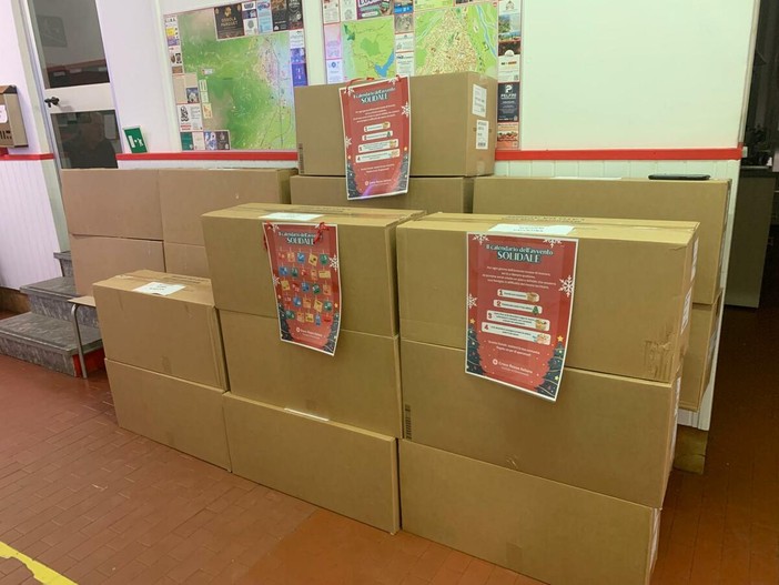 Successo per il calendario dell'avvento solidale: oltre 2.200 prodotti raccolti dalla Croce Rossa