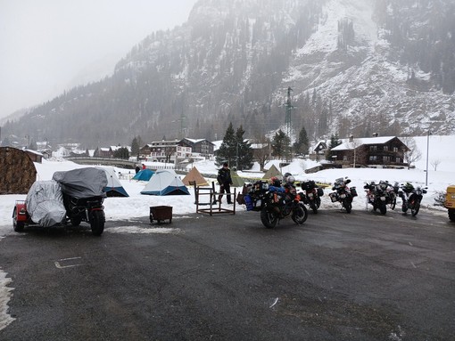 Cinghiostreffen, torna il motoraduno invernale in Alta Val Formazza Cinghiostreffen, torna il motoraduno invernale in Alta Val Formazza