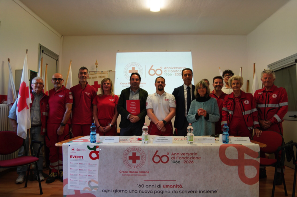 Domodossola si illumina di rosso: venerdì 8 maggio la grande fiaccolata per i 60 anni della Croce Rossa