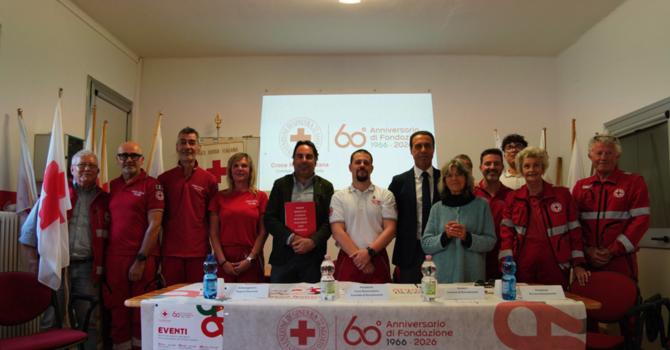 Domodossola si illumina di rosso: venerdì 8 maggio la grande fiaccolata per i 60 anni della Croce Rossa