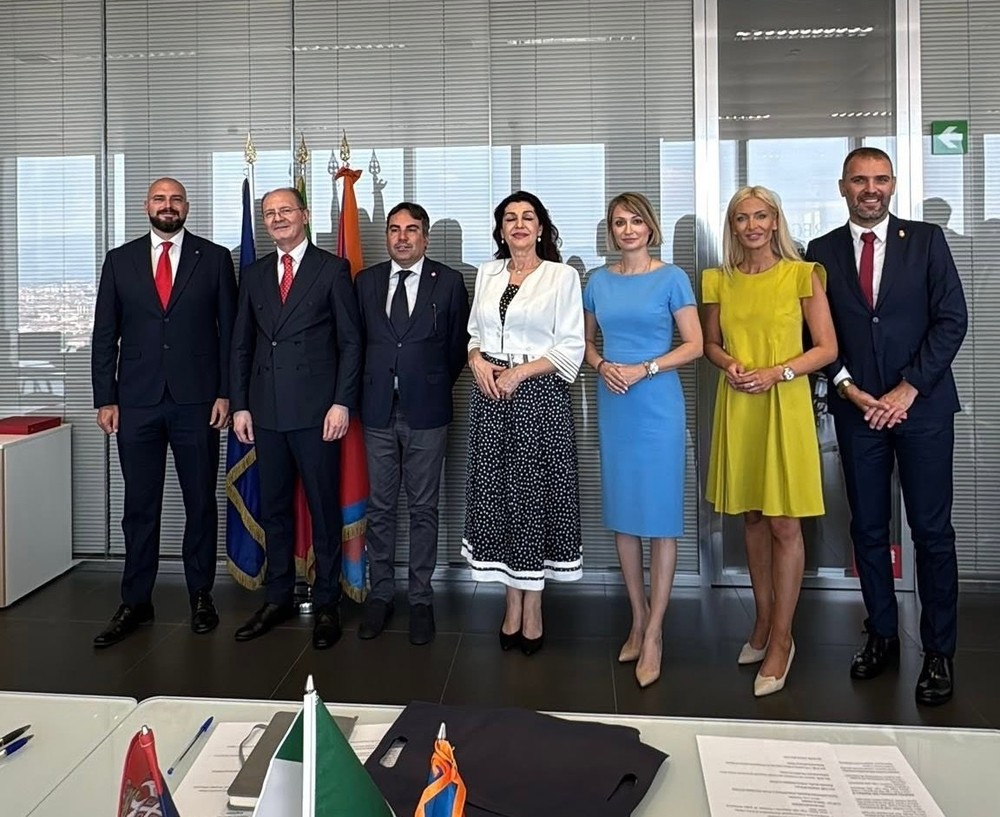 Regione Piemonte, il sottosegretario Preioni riceve la delegazione dei parlamentari serbi Regione Piemonte, il sottosegretario Preioni riceve la delegazione dei parlamentari serbi