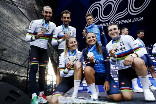 Europei, Longo Borghini d’argento nella staffetta mista: oggi torna in gara nella crono Europei, Longo Borghini d’argento nella staffetta mista: oggi torna in gara nella crono