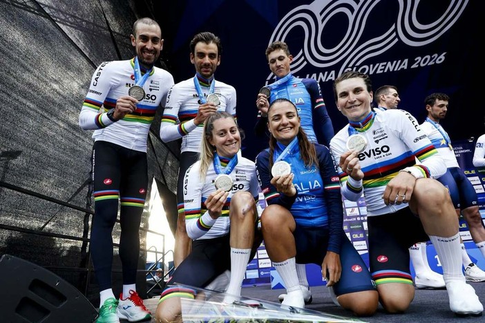 Europei, Longo Borghini d’argento nella staffetta mista: oggi torna in gara nella crono Europei, Longo Borghini d’argento nella staffetta mista: oggi torna in gara nella crono