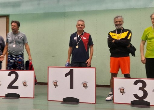 Al centro Andrea Ferrari, campione regionale di tennis tavolo Al centro Andrea Ferrari, campione regionale di tennis tavolo