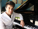 Il pianista domese Amir Salhi in concerto al Teatro Marcello di Roma Il pianista domese Amir Salhi in concerto al Teatro Marcello di Roma