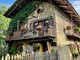 Baite, seconde case e portoncini che non chiudono più: come passa l'inverno la porta di una casa in Ossola Baite, seconde case e portoncini che non chiudono più: come passa l'inverno la porta di una casa in Ossola