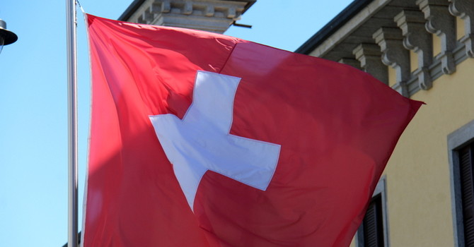 Svizzera al voto contro il "sovraffollamento": referendum per fissare un tetto alla popolazione