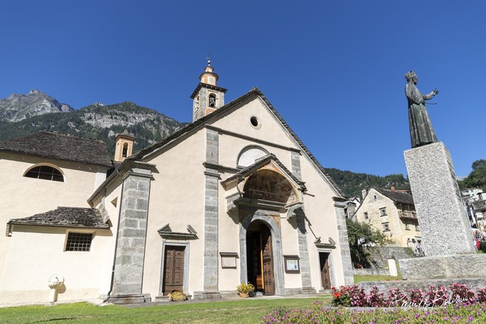 Baceno e Croveo ricordano i Caduti di tutte le guerre Baceno e Croveo ricordano i Caduti di tutte le guerre