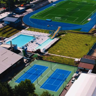 Piscine, è ancora caro bollette gas ed elettricità