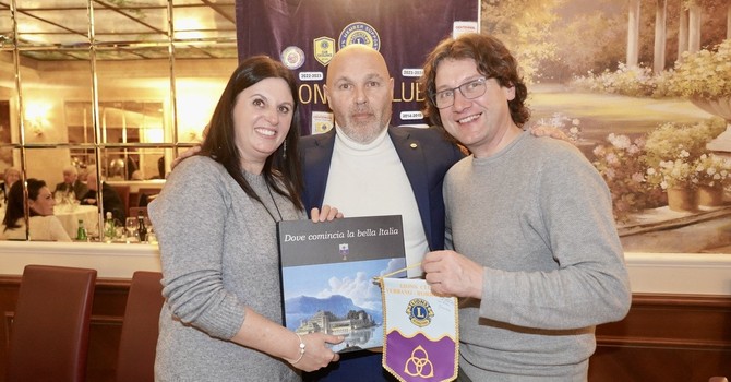 Il “magico mondo delle api” al Lions Club Verbano Borromeo: serata tra natura e benessere