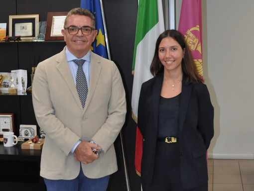 Il questore Giancarlo Conte e la nuova dirigente Chiara Emanuela Sollena Il questore Giancarlo Conte e la nuova dirigente Chiara Emanuela Sollena