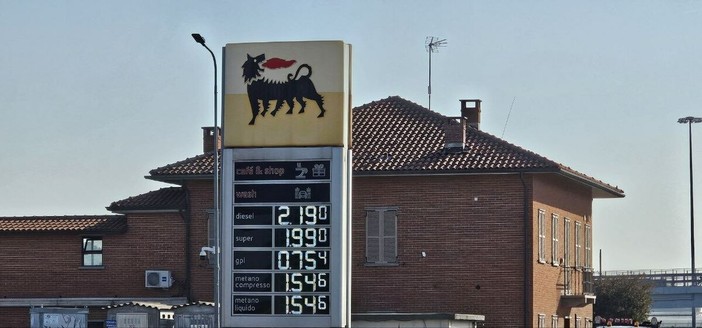 Caro carburanti:  la "tregua" sul gasolio è durata una sola settimana