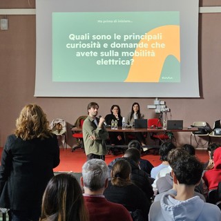 Mobilità elettrica in classe: in Piemonte oltre 2.150 studenti coinvolti Mobilità elettrica in classe: in Piemonte oltre 2.150 studenti coinvolti