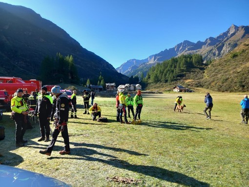 Formazza, ancora scariche che rendono pericoloso l'intervento per le ricerche   FOTO