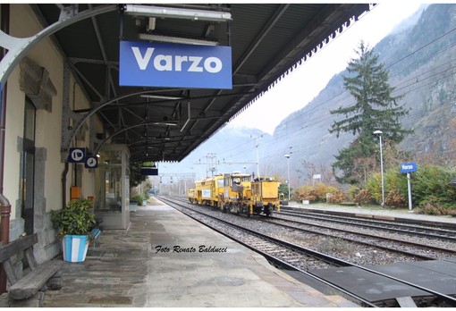 Principio di incendio su un treno diretto a Basilea. I passeggeri sono stati fatti scendere a Varzo Principio di incendio su un treno diretto a Basilea. I passeggeri sono stati fatti scendere a Varzo