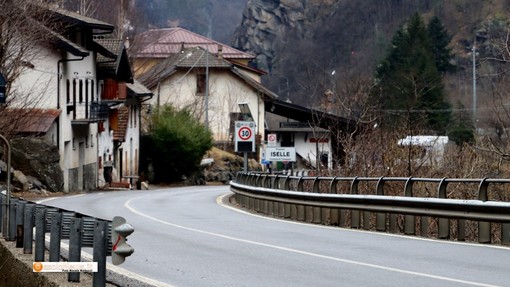 Un impianto di rilevamento delle targhe a Iselle