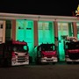 La caserma dei vigili del fuoco si illumina di verde per la consapevolezza della sindrome Pans Pandas
