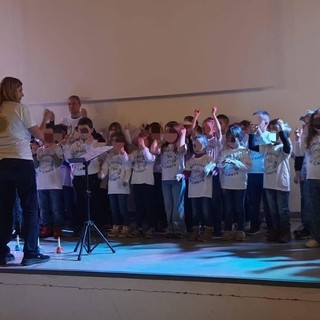 Successo per il concorso canoro dei bambini: 227 giovani talenti in scena