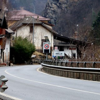 Un impianto di rilevamento delle targhe a Iselle