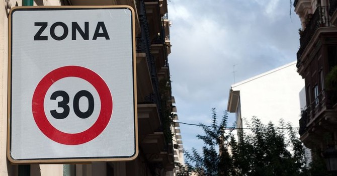 Sicurezza stradale, Fiab Vco lancia un appello: "Domodossola diventi una Città 30"