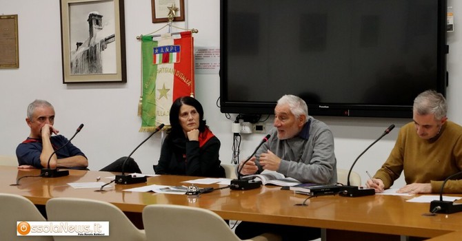 La presentazione di ''8.11.43'' in sala consiliare La presentazione di ''8.11.43'' in sala consiliare