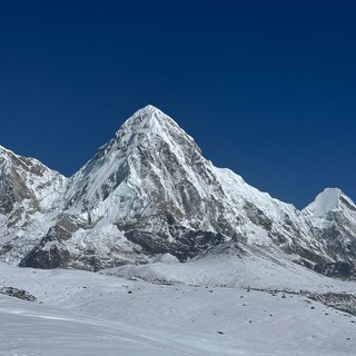 Alpinisti ossolani in vetta al Lobuche Est: nuova impresa in Himalaya