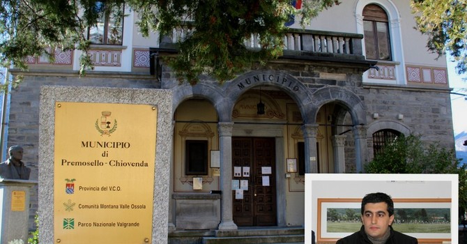 Il municipio di Premosello Chiovenda e l'assessore Massimo Macchi Il municipio di Premosello Chiovenda e l'assessore Massimo Macchi
