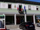 Foto: il municipio di Vogogna e nel riqadro il sindaco Fausto Dotta