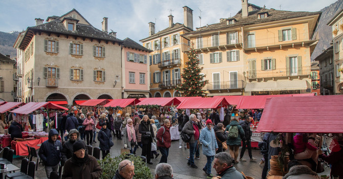 Al via oggi i mercatini di Natale di Domodossola Al via oggi i mercatini di Natale di Domodossola