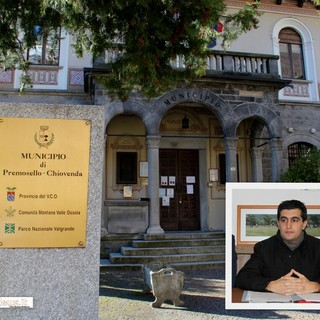 Il municipio di Premosello Chiovenda e l'assessore Massimo Macchi