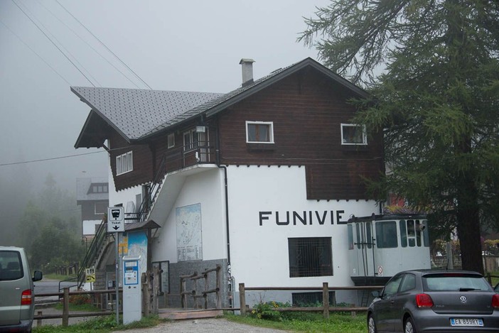 Dissequestrati il sentiero per l'Alpe Pedriola e la funivia Bill-Monte Moro: via libera alla riapertura Dissequestrati il sentiero per l'Alpe Pedriola e la funivia Bill-Monte Moro: via libera alla riapertura