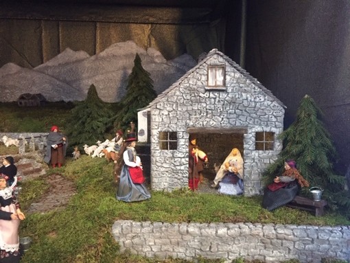 Ancora visitabile a Craveggia il presepe della tradizione vigezzina Ancora visitabile a Craveggia il presepe della tradizione vigezzina