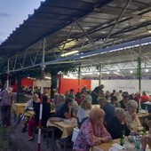 Un momento della serata del luglio 2025 alla Lucciola Un momento della serata del luglio 2025 alla Lucciola