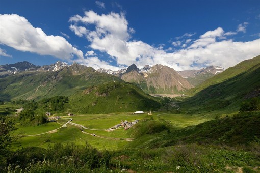 Ferragosto: tutto esaurito tra laghi e montagne, alla ricerca del fresco e del relax