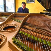 Riccardo Maini incanta Lugano: al via il “From the Valleys Piano Tour 2026”